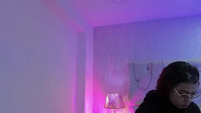 Pamelamiler   online show from 14, 10, 2025