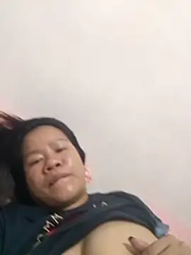 AsianbouncieGIRL online show from 18, 5, 2026