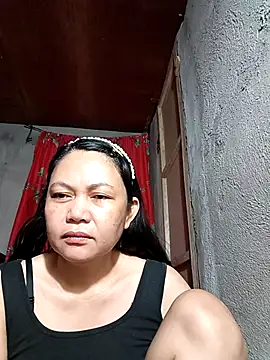 Everleigh mom online show from 28, 9, 2025