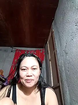 Everleigh mom online show from 30, 10, 2025