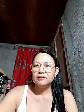 Everleigh mom online show from 21, 10, 2025