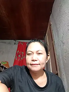 Everleigh mom online show from 2, 11, 2025