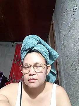 Everleigh mom online show from 7, 10, 2025