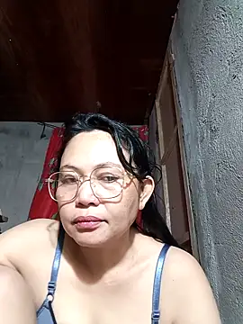 Everleigh mom online show from 29, 11, 2025