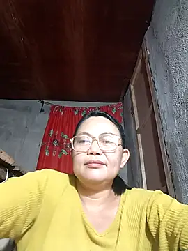 Everleigh mom online show from 19, 10, 2025