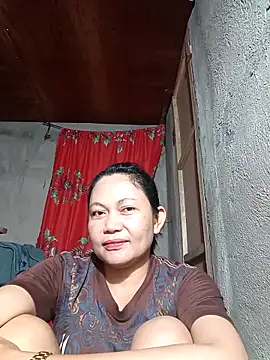 Everleigh mom online show from 8, 10, 2025