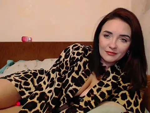 Snapshot of Veronica-Luxs chatting on 13, 10, 2025 Veronica-Luxs online show from 13, 10, 2025