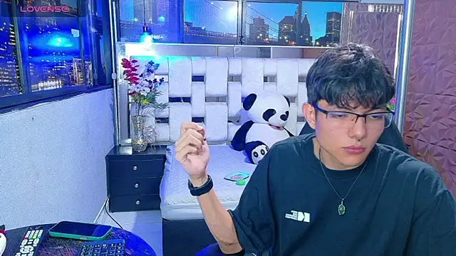 alandelrey57 online show from 5, 12, 2025