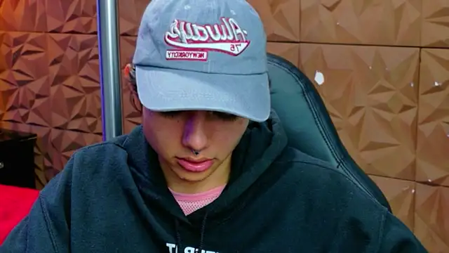 alandelrey57 online show from 24, 2, 2026