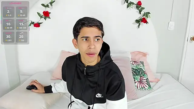 JoshuaSanzz online show from 6, 10, 2025