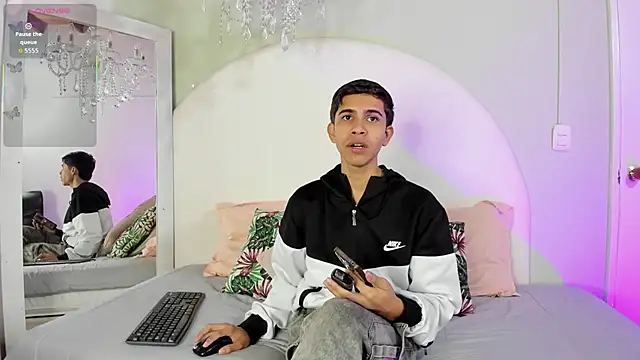 JoshuaSanzz online show from 14, 10, 2025