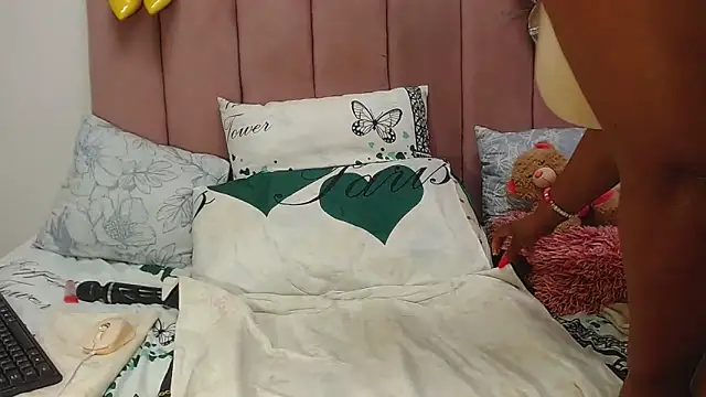 RoundaAssx22 online show from 5, 10, 2025