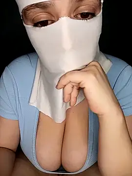 Snapshot of Lamia_Queen_ chatting on 11, 10, 2025 Lamia Queen online show from 11, 10, 2025