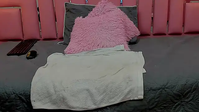 ALYANNA HOT  online show from 21, 9, 2025