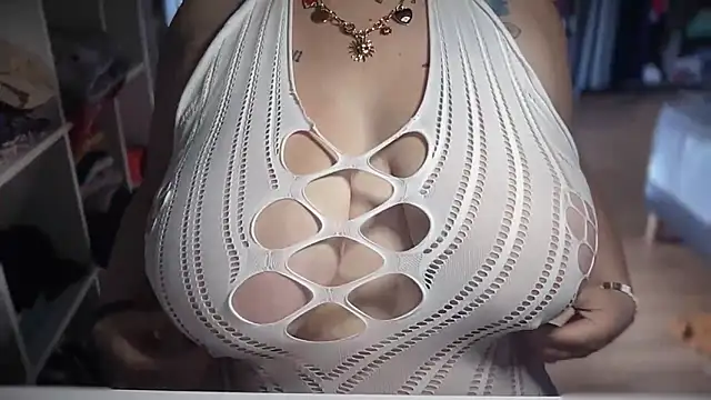 Bella x69 online show from 21, 10, 2025