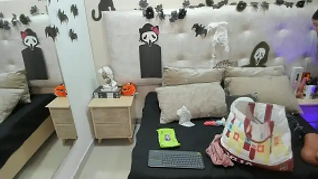 AbbyBeck online show from 30, 10, 2025