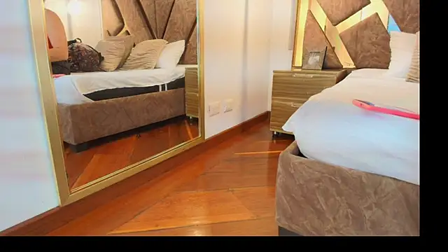 zarah andrew   online show from 8, 11, 2025