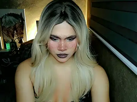 YllanaAltheaXxX online show from 17, 4, 2026