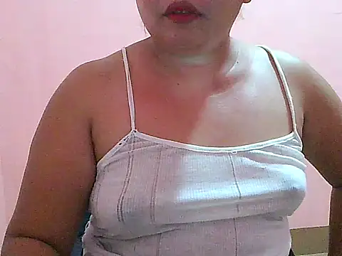 Snapshot of fresh_rosie chatting on 27, 5, 2026 fresh rosie online show from 27, 5, 2026