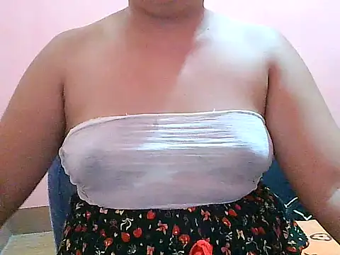 Snapshot of fresh_rosie chatting on 21, 6, 2026 fresh rosie online show from 21, 6, 2026