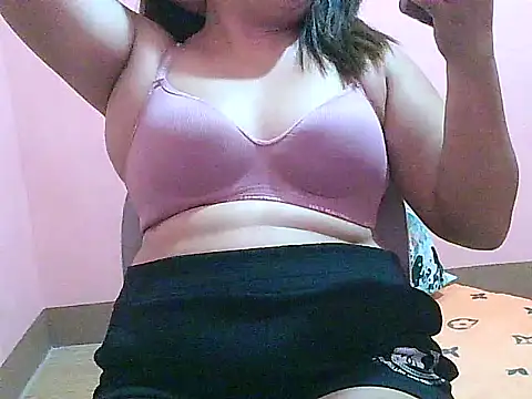 Snapshot of fresh_rosie chatting on 10, 5, 2026 fresh rosie online show from 10, 5, 2026