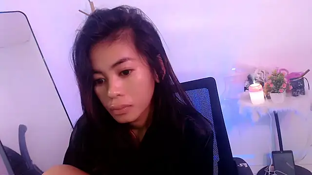 daretolovemee 18 online show from 8, 9, 2025