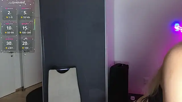 exxxandra online show from 13, 9, 2025