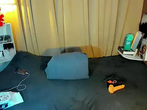 Snapshot of maegan_fox chatting on 28, 2, 2026 maegan fox online show from 28, 2, 2026