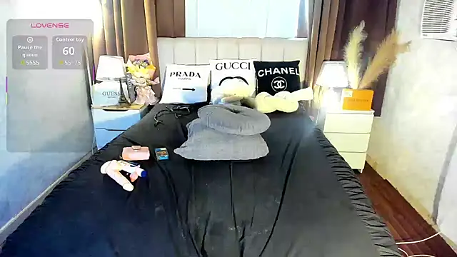 maegan fox online show from 29, 10, 2025