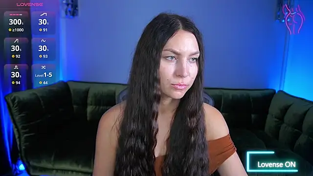 EliseVelour online show from 10, 10, 2025