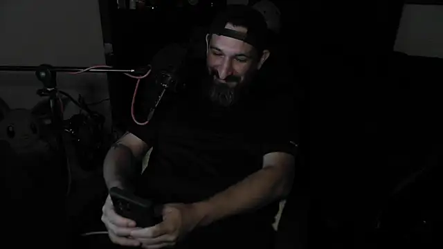 DevilPup75  online show from 25, 6, 2026