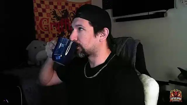 DevilPup75  online show from 29, 9, 2025