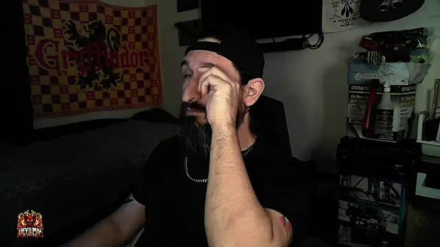 DevilPup75  online show from 15, 4, 2026