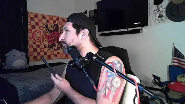 DevilPup75  online show from 12, 9, 2025