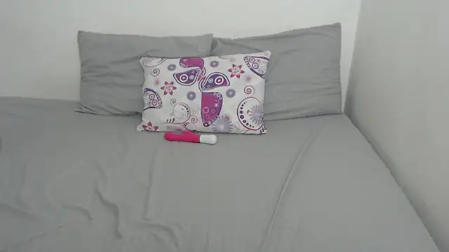 Snapshot of Tiiana chatting on 14, 10, 2025 Tiiana online show from 14, 10, 2025