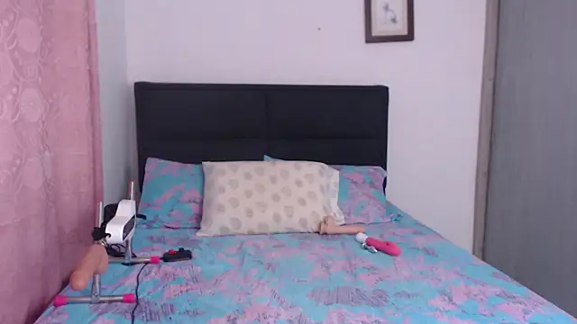 Tiiana online show from 5, 4, 2026