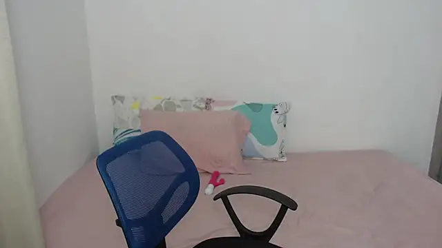 Snapshot of Tiiana chatting on 19, 11, 2025 Tiiana online show from 19, 11, 2025