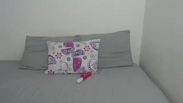 Snapshot of Tiiana chatting on 17, 10, 2025 Tiiana online show from 17, 10, 2025