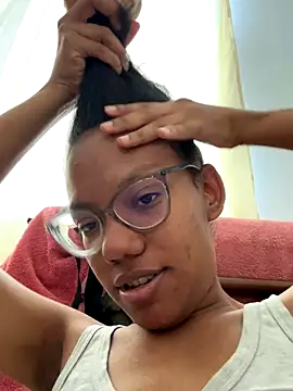 Valen1800 online show from 5, 10, 2025