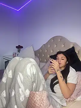 naughtybella05 online show from 14, 11, 2025