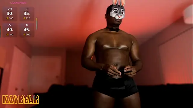 izzybear   online show from 31, 10, 2025