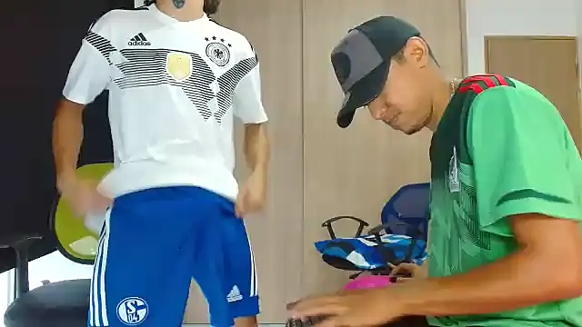 skinny23cm online show from 5, 2, 2025