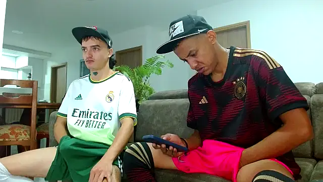 skinny23cm online show from 14, 2, 2025