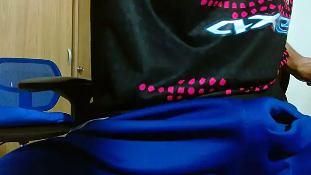 skinny23cm online show from 30, 9, 2025