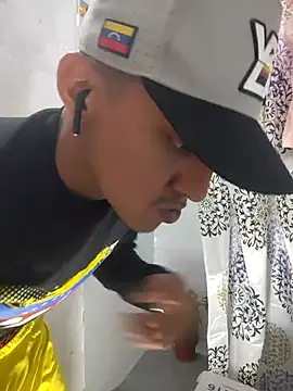 skinny23cm online show from 18, 3, 2026