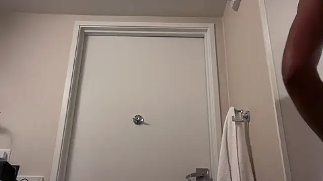 DERTYLAY online show from 15, 11, 2025