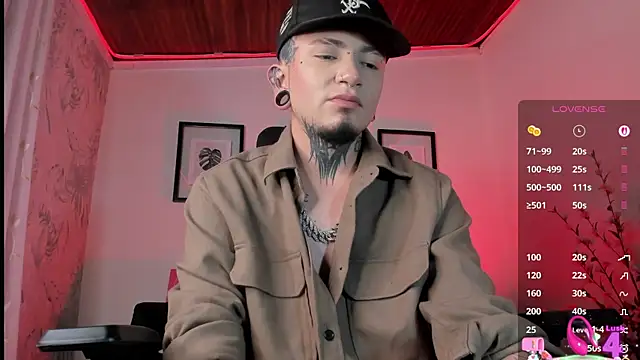 Snapshot of tyler_jones_ chatting on 9, 10, 2025 tyler jones online show from 9, 10, 2025