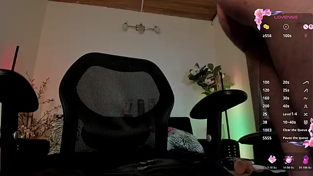 Snapshot of tyler_jones_ chatting on 9, 2, 2026 tyler jones online show from 9, 2, 2026