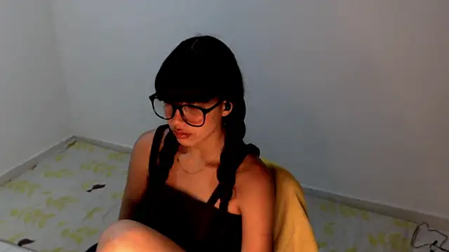 Snapshot of meganmiauu chatting on 1, 6, 2026 meganmiauu online show from 1, 6, 2026