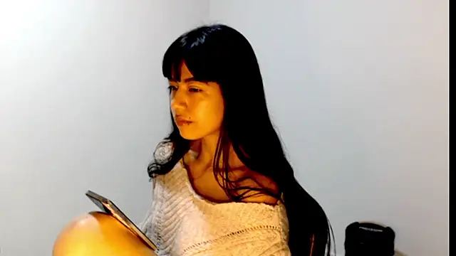 Snapshot of meganmiauu chatting on 4, 5, 2026 meganmiauu online show from 4, 5, 2026